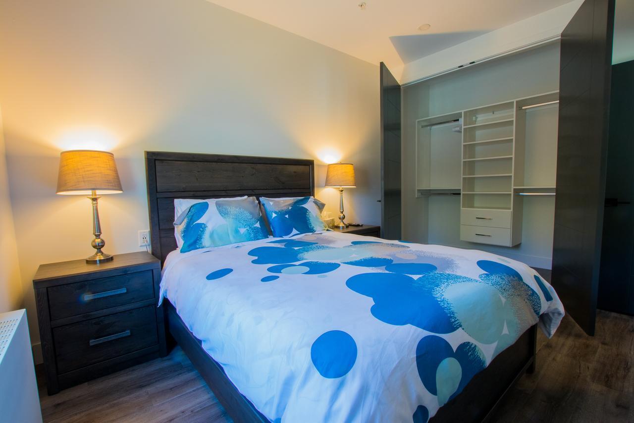 The Burfield Hotel Sun Peaks Buitenkant foto